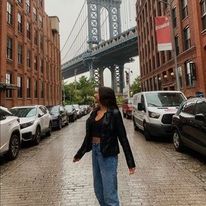 Meet your Posher, Danica